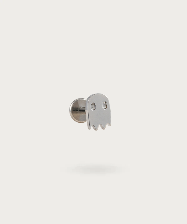 Piercing Helix Fantasma in Titanio con finitura argentata.