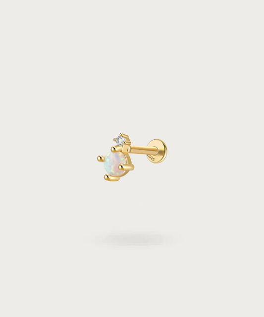 "Piercing Conch Pietra Opale dorato, elegante in uno stile casual."