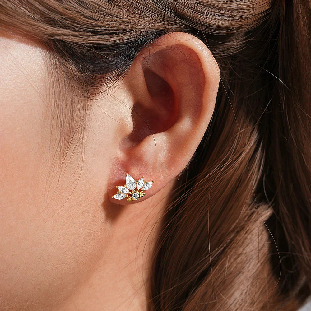 Il brillio di un fiore eterno con Vanessa, il vostro nuovo piercing flat