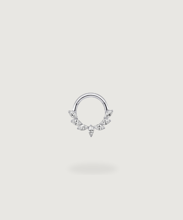 Piercing anello Adoración in argento 925, impreziosito da zirconi scintillanti.