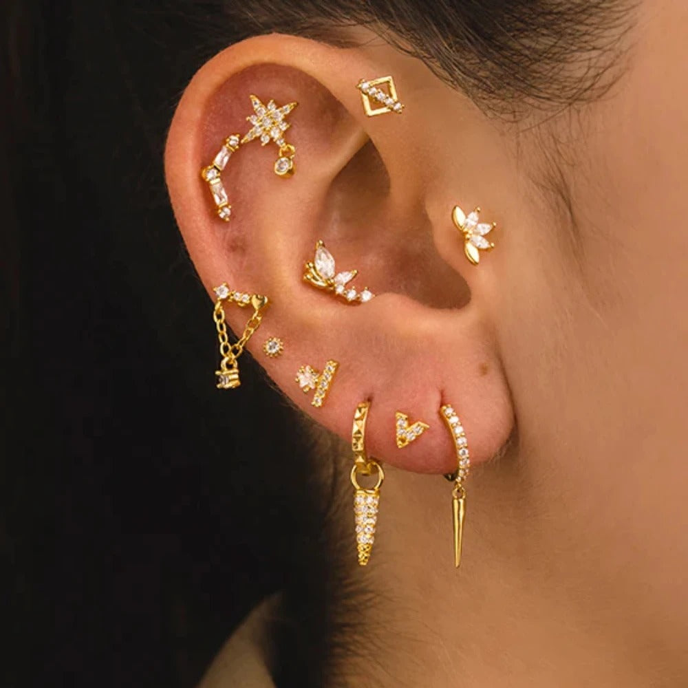 Design floreale elegante del piercing Trago Belkis in argento 925