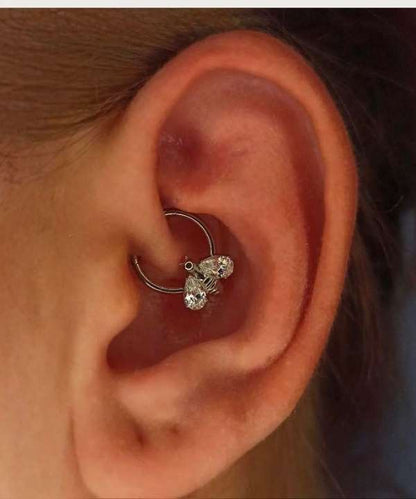 Piercing anello in titanio per il Daith donna