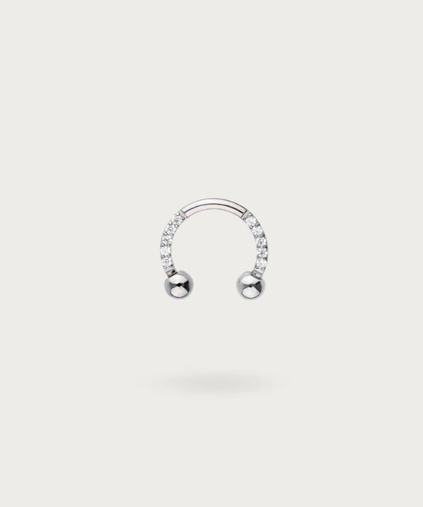 piercing Daith a forma di ferro di cavallo in titanio argentato