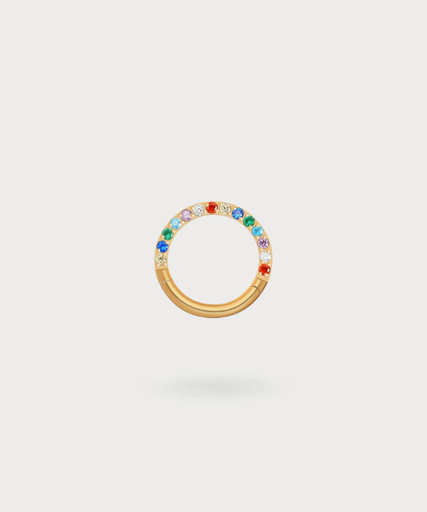 Piercing daith Hellin a forma di cerchio con zirconi multicolori
