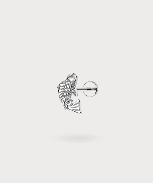 Eleganza acquatica degli lobo piercing Irune, design raffinato a forma di pesce
